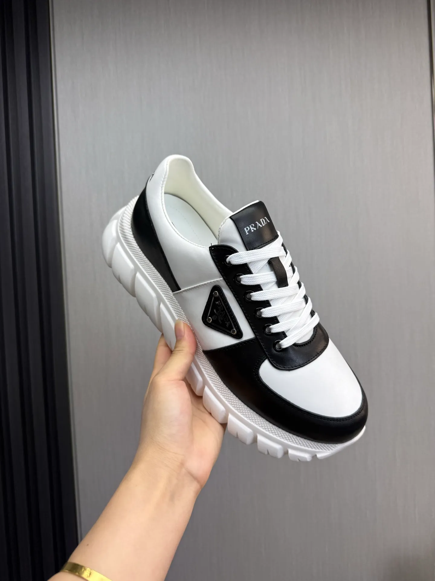 Men's shoes 💰580💰 [PRADA] Men's shoes are popular in the counter, official website is synchronized, 1 high-quality shipment ✔️Imported cowhide fabric + cowhide lining, 1🆚1 replica, original sole, 38-45 (45 customized, non-refundable)